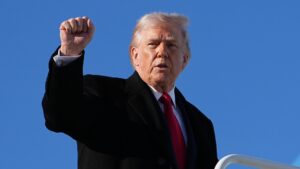 Trump vuelve a presionar a Cuba y exige un acuerdo con Washington