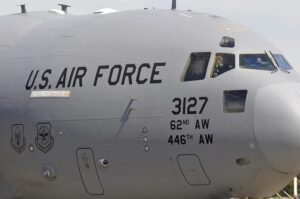 Un juez falla en contra de las deportaciones de EE.UU. a terceros países sin el debido proceso