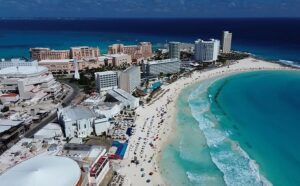 México asegura estabilidad en el turismo tras la violencia por muerte de "El Mencho"