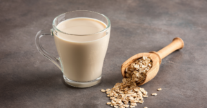 Leche de avena: beneficios, límites y qué recomiendan los nutricionistas