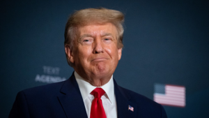 Trump propone un tratado nuclear “nuevo, mejorado y modernizado” con Rusia