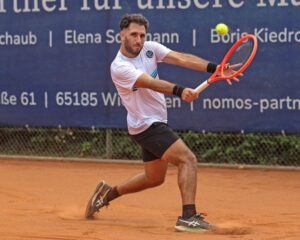 Apuestas deportivas llevan a la suspensión de tenista argentino