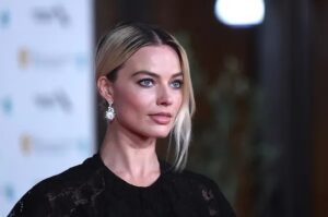 Decía que debía comer menos”: Margot Robbie revela el incómodo regalo que recibió de un excompañero de reparto