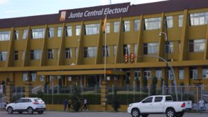 JCE publica calendario de entrega de cédulas a autoridades de partidos políticos