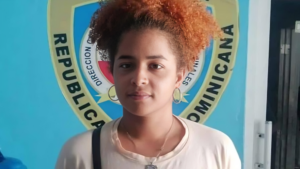 Envían a juicio a mujer acusada de quemar perra en Villa Juana