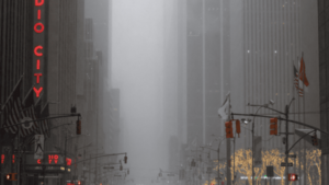 NY decreta toque de queda ante tormenta invernal “de magnitud histórica”