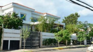 Residencias del presidente y vicepresidenta en calma previo a rendición de cuentas