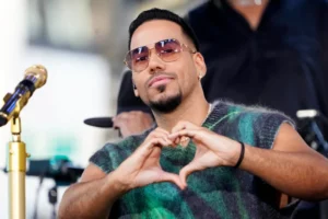 Romeo Santos afirma que centra su fe en Dios tras abordar ritmos religiosos en nueva canción
