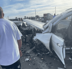 Accidente en la Circunvalación de Baní deja tres muertos y varios heridos