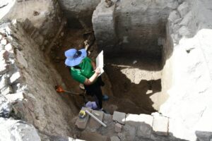 Hallan 13 osamentas en ruinas de Pueblo Viejo durante búsqueda del cacique Enriquillo