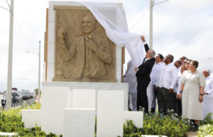 Avenida Ecológica pasa a llamarse José Francisco Peña Gómez en homenaje a su legado