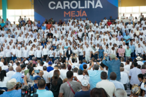 Carolina Mejía exhibe fuerza política en acto masivo y rinde cuentas rumbo a 2028
