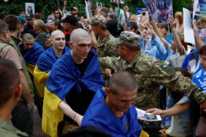 Rusia y Ucrania realizan nuevo canje de prisioneros de guerra