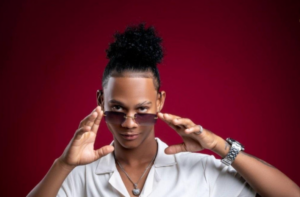 De colmados y motoconchos: bachateros que vencieron la pobreza