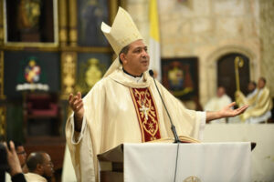 Monseñor Morel: “Los más vulnerables ya se están sacrificando, los ricos deben asumir más”