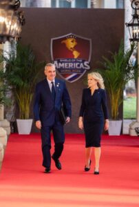 Abinader llega a la cumbre “Escudo de las Américas” convocada por Donald Trump