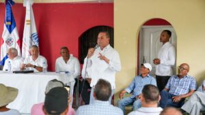 Agricultura promete asistencia técnica y equipos a productores del Bajo Yuna