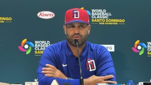 Albert Pujols respalda un nuevo estadio de béisbol; no tener el Clásico en RD "sería un fracaso"