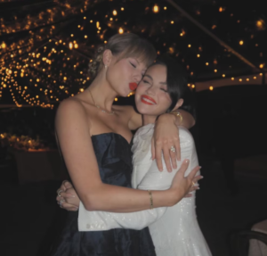 Selena Gomez revela que Taylor Swift le dedicó canciones inspiradas en su amistad
