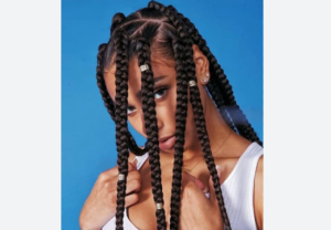 Trenzas en Semana Santa: tradición y estilo en cada celebración