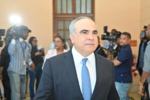 Empresarios y Gobierno coordinan acciones ante impacto de crisis internacional