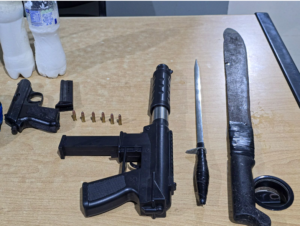 Fuerza de Tarea interviene barrios de Boca Chica, arresta 12 personas y ocupa cientos de gramos de drogas