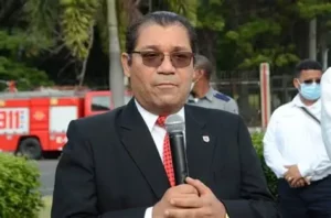 Efusivo “¡Que viva la Patria!” de Robert Espinal se hace viral en homenaje a Duarte en Santiago