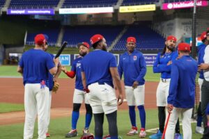 Abinader se reúne con la selección dominicana de béisbol antes del Clásico Mundial