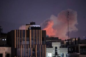 EE.UU. asegura haber destruido 17 barcos y 100 misiles balísticos de Irán