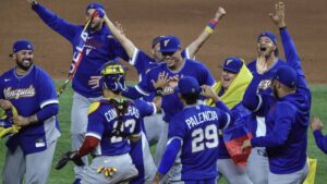 Venezuela vence 4-2 a Italia y enfrentará a EE. UU. en la final