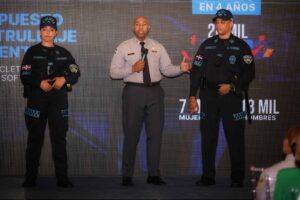 Ponen en consulta pública nuevas especificaciones para uniformes policiales