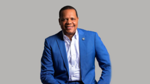 Eddy Alcántara destaca aporte del periodismo en la defensa de la verdad y la democracia