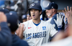 Ohtani hace historia en triunfo de Dodgers