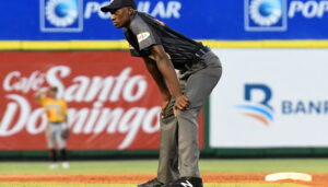 Félix Neón debutará en Grandes Ligas y marca un hito para el arbitraje dominicano