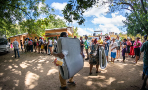 Voluntariado Banreservas asiste a familias afectadas por inundaciones en varias provincias