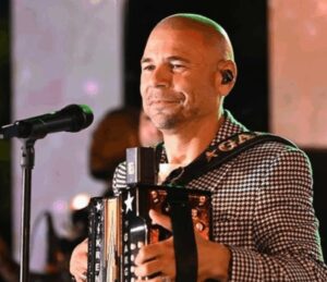 El Prodigio obtiene dos Discos de Oro en Estados Unidos con “Ven” y “Ella me vivía”