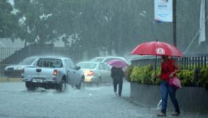 Vaguada mantiene riesgo de inundaciones en varias provincias