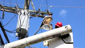 EDEESTE invierte más de RD$57 millones en alumbrado público en el primer trimestre de 2026