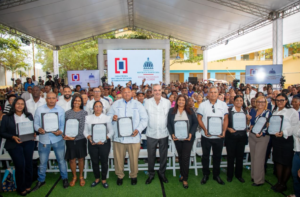 Gobierno supera los 163 mil títulos de propiedad y avanza con otros 150 mil en proceso