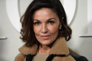 Muere Nadia Farès tras sufrir incidente cardíaco en piscina en París