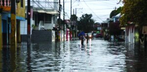 COMIPOL alerta inundaciones en vías clave y pide evitar desplazamientos