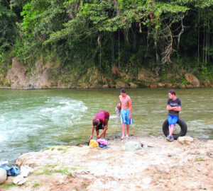 Cierran 15 balnearios en Santiago por riesgos a la seguridad