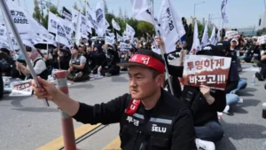 Trabajadores de Samsung protestan por bonificaciones y advierten con huelga de 18 días