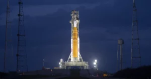 Artemis II inicia viaje hacia la Luna