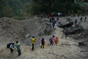 Suben a 19 los muertos por atentado con bomba en la Vía Panamericana en Colombia