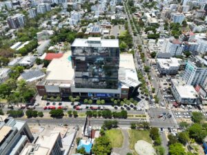 Evacúan Down Town Center por fuga de gas