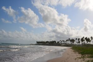 Indomet pronostica mañana soleada y aguaceros con tronadas en la tarde en varias provincias