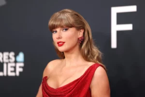 Taylor Swift cuestiona obsesión por vincular sus canciones con exparejas y reivindica su autoría