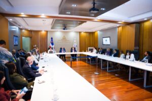 Gobierno inicia diálogo con diversos sectores ante impacto de crisis en Irán