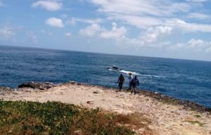 Autoridades buscan a hombre desaparecido en el mar Caribe